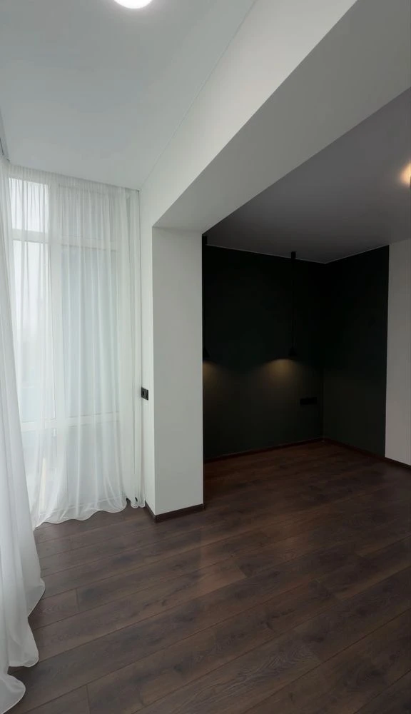Sale of a spacious one-bedroom apartment with designer renovation