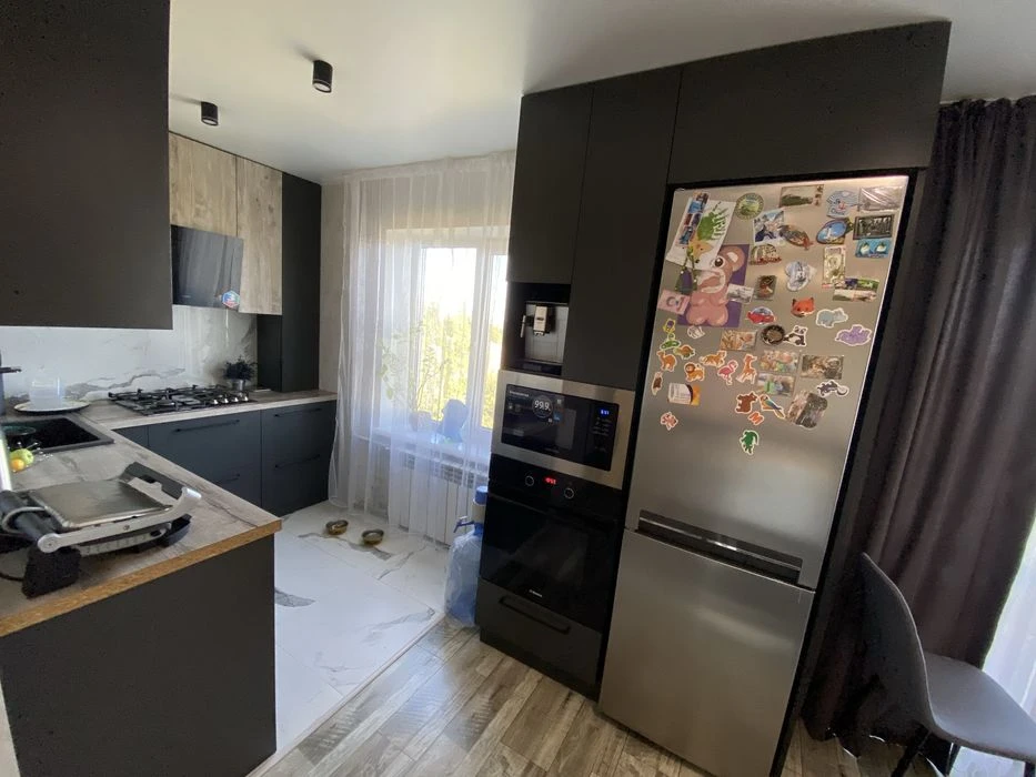 Продам 3-х кімтатну квартиру Космос Ситова 13