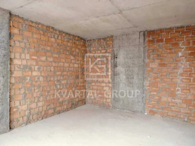 Продам Велику 1к квартиру+кухня вітальня 15м2 у зданому Буди