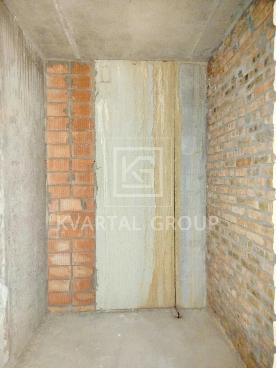 Продам Велику 1к квартиру+кухня вітальня 15м2 у зданому Буди