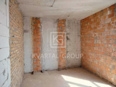 Продам Велику 1к квартиру+кухня вітальня 15м2 у зданому Буди