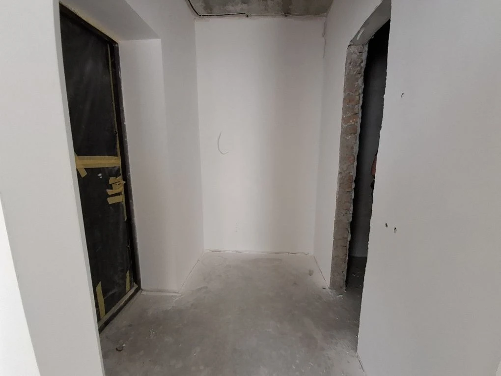 Apartment in the "Molodist" residential complex with 60% renovation