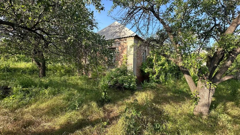 I am selling a house in the center of Zaporizhia.