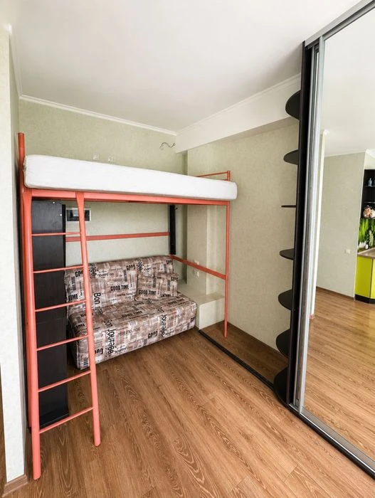 Spacious and cozy 1-room studio apartment in a gated community