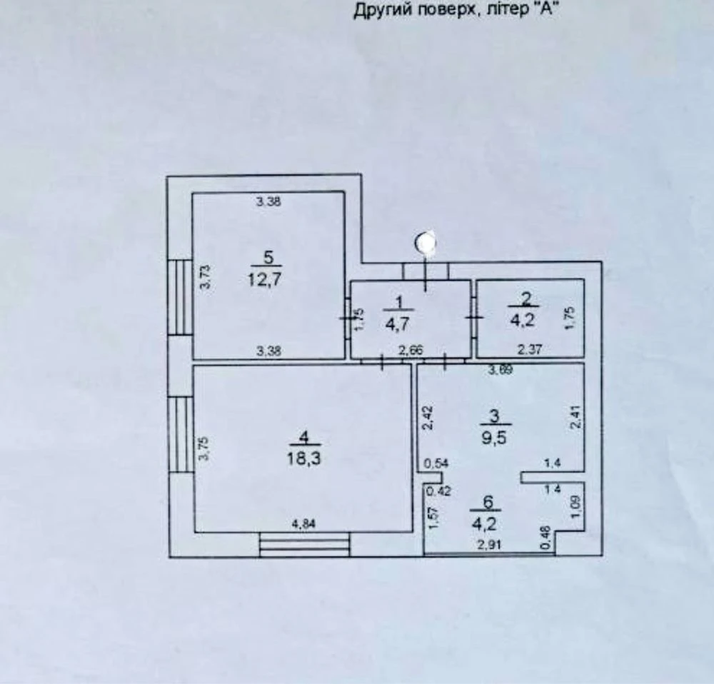 Central Park. 2-bedroom apartment renovated. Certificate.