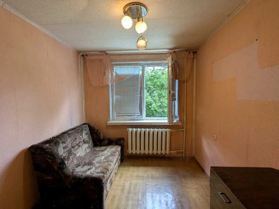 Apartment. Kharkiv, Myru St.