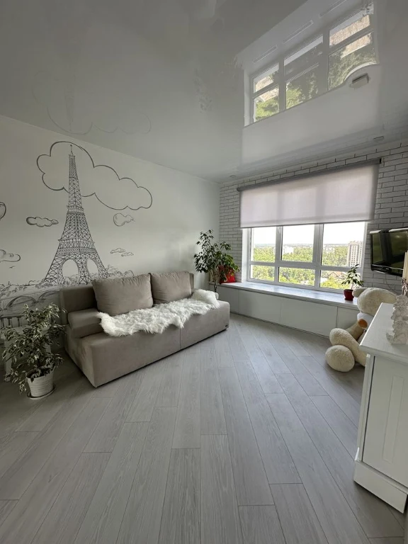 Apartment with modern quality renovation in Irpin. Individual gas heating and
