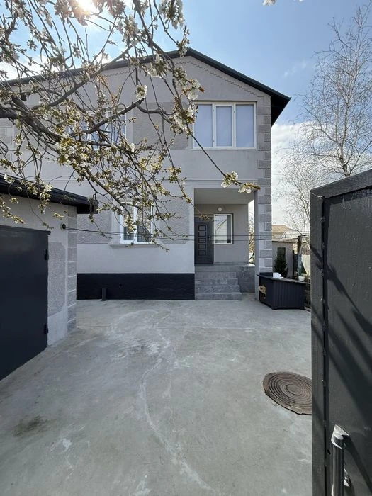 House for sale in the village of Kotovskogo