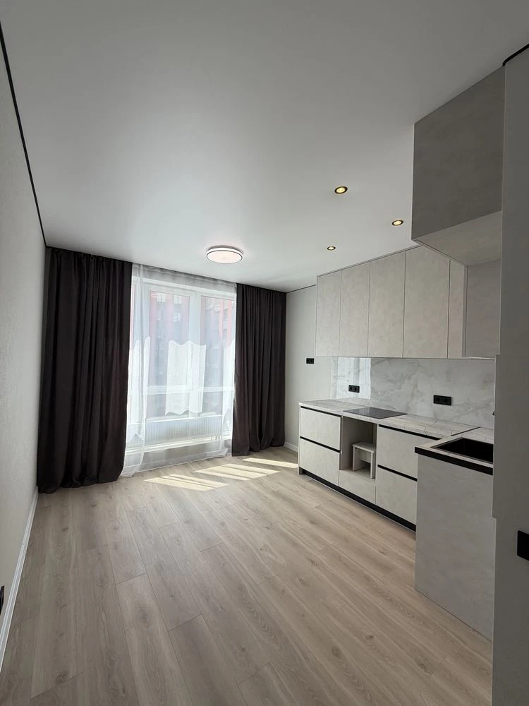 Повноцінна 1к квартира, новий ремонт, 8/12 поверх - 65000 $