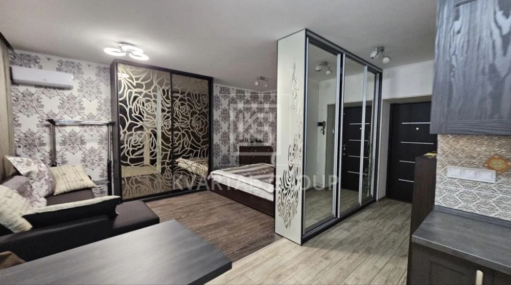 Spacious 1-bedroom apartment in residential complex "Suvorov Central Park"