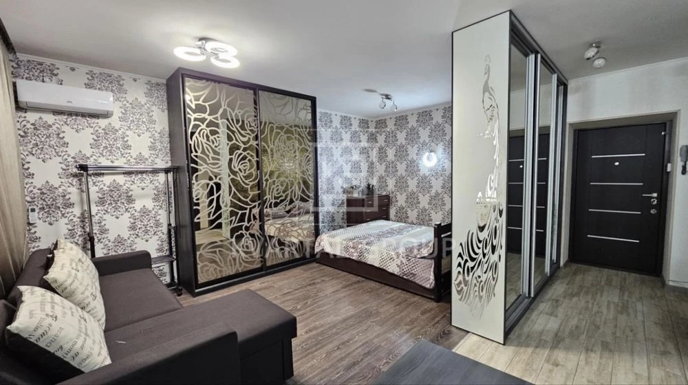 Spacious 1-bedroom apartment in residential complex "Suvorov Central Park"