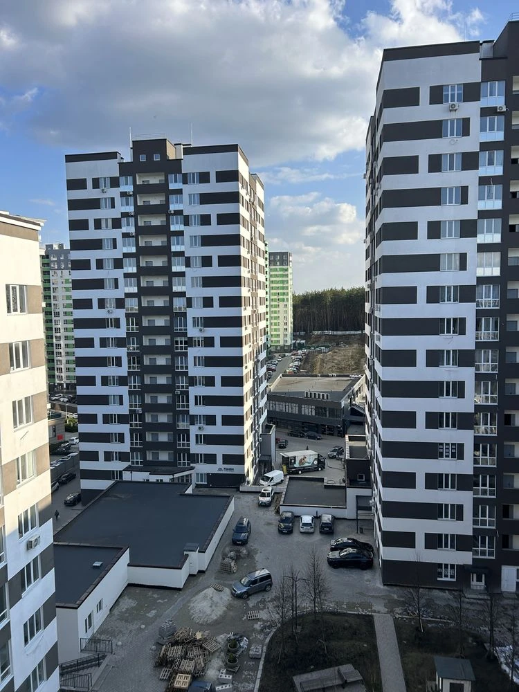 Квартира-студія мінімальне оформлення район центрального пар