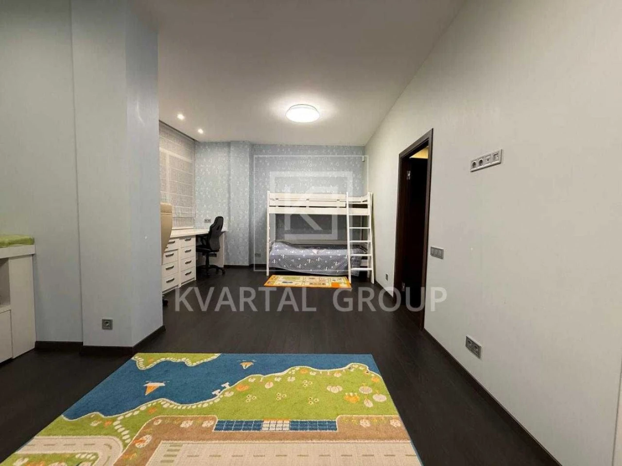 Продаж видової 3к квартири 138 м2 ОСОБИСТЕ ПВРКОМІСЦЕ! Держ