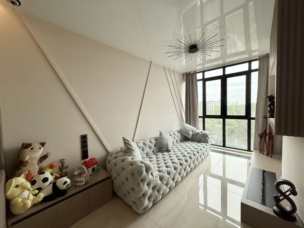 For Sale: 2-bedroom apartment with custom renovation! Irpin, center of the city