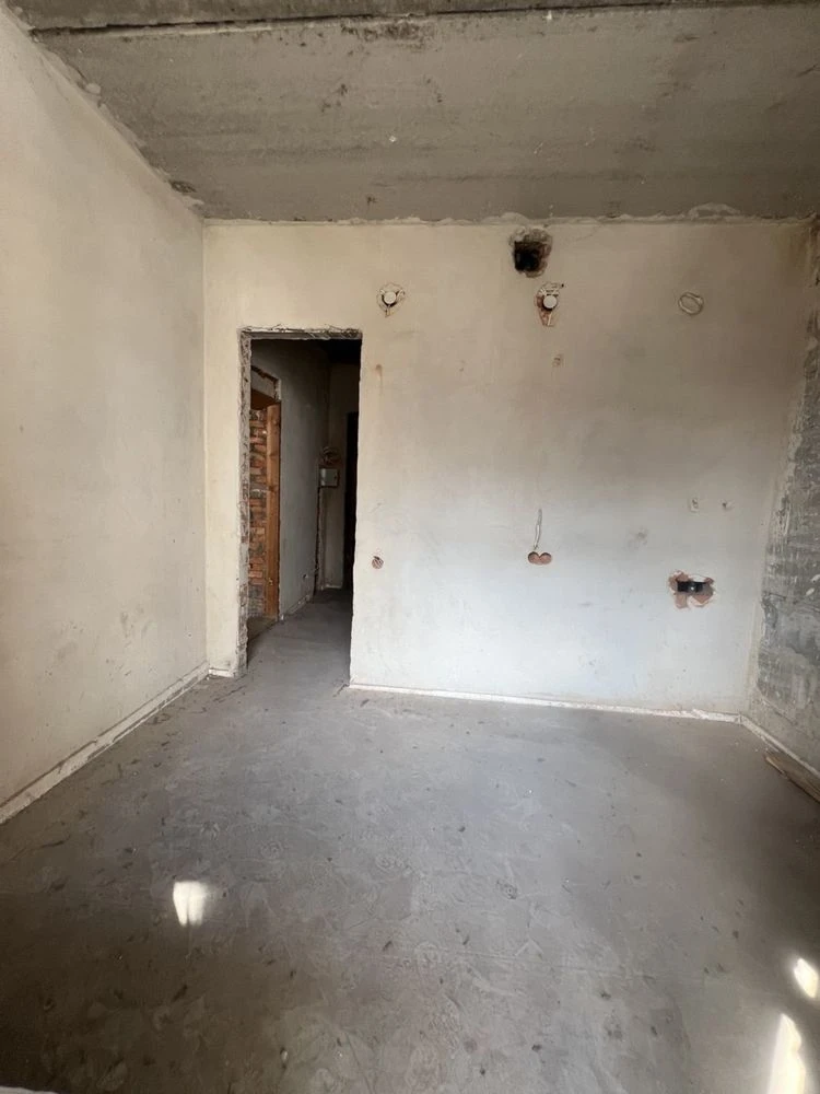 City Center 1-bedroom apartment with a wardrobe! NO COMMISSION