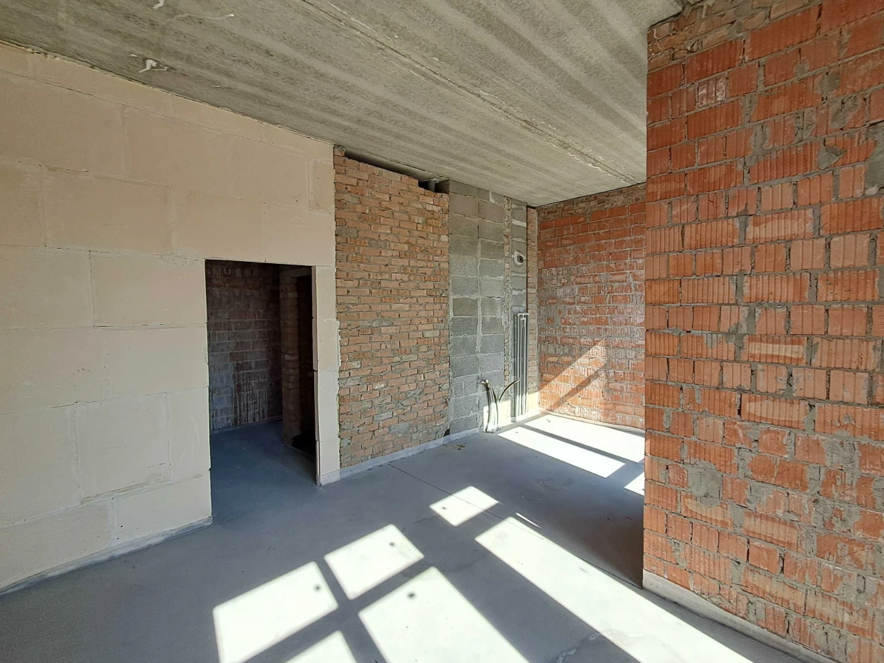 Selling 2-bedroom loft apartment, 65m2 with a terrace