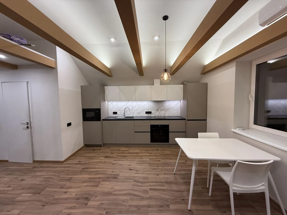 No commission! After renovation! 37 sq m, 2% paperwork! Certificate