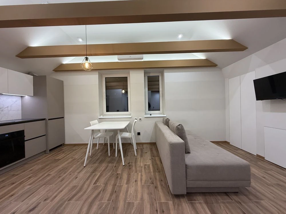 No commission! After renovation! 37 sq m, 2% paperwork! Certificate