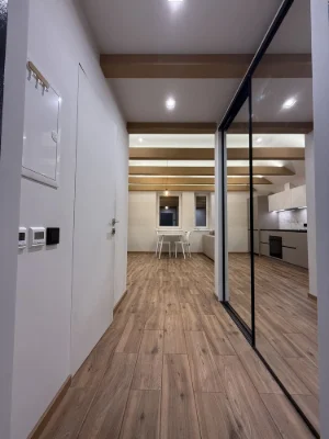 No commission! After renovation! 37 sq m, 2% paperwork! Certificate