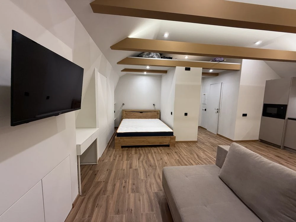No commission! After renovation! 37 sq m, 2% paperwork! Certificate