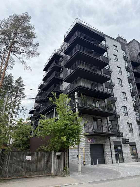 Продається 2-кімнатна квартира в ЖК Ютландія, біля парку