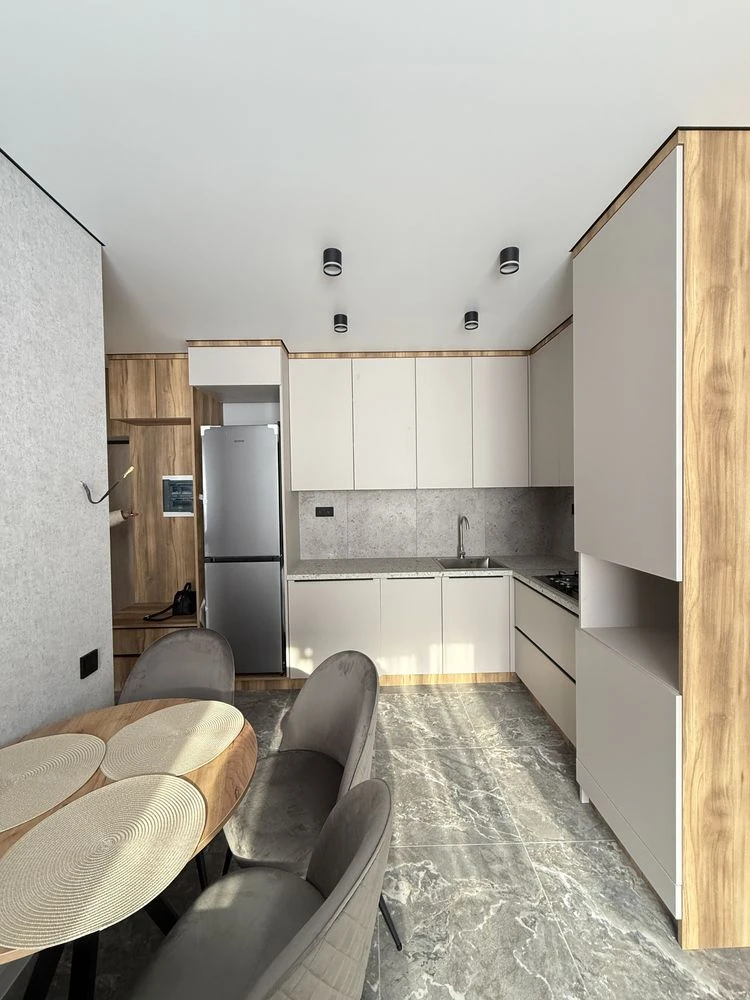 QUALITY RENOVATION Euro-2 bedroom apartment NO COMMISSION 15 minutes to Kyiv