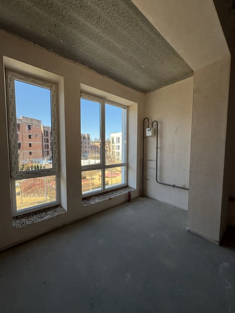 For Sale: Spacious 1-bedroom apartment, with gas! Irpin