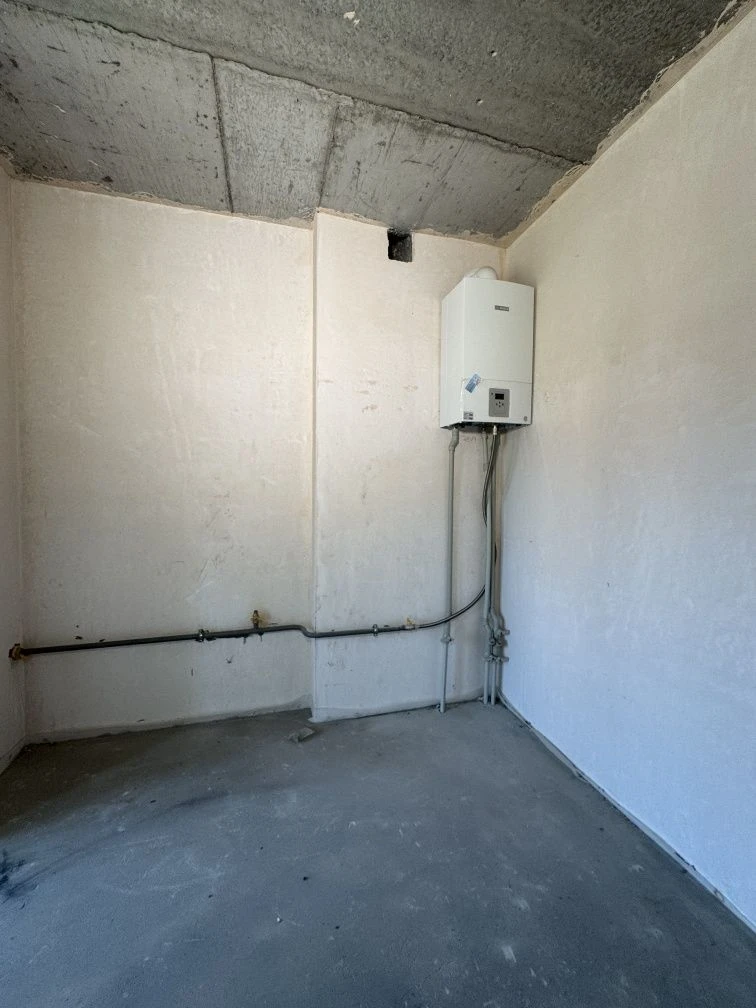 For Sale: Spacious 1-bedroom apartment, with gas! Irpin