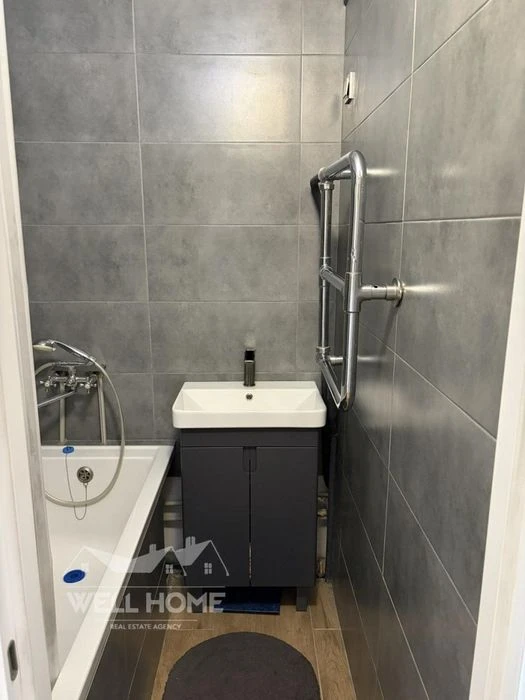 Продаж 3к квартири вул. Миропільська, 3 м.Київ, ст.метро Чер