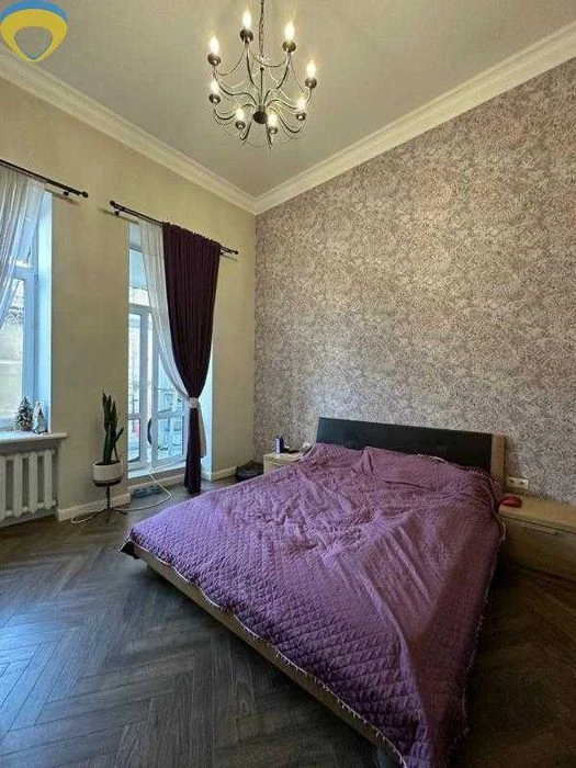 В продаже 3-комнатная квартира в историческом Центре| Б