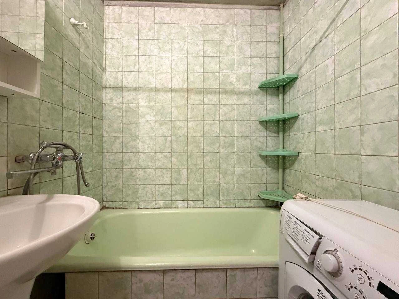 3 room apartment renovated in the city center, address: Soborna Street 107