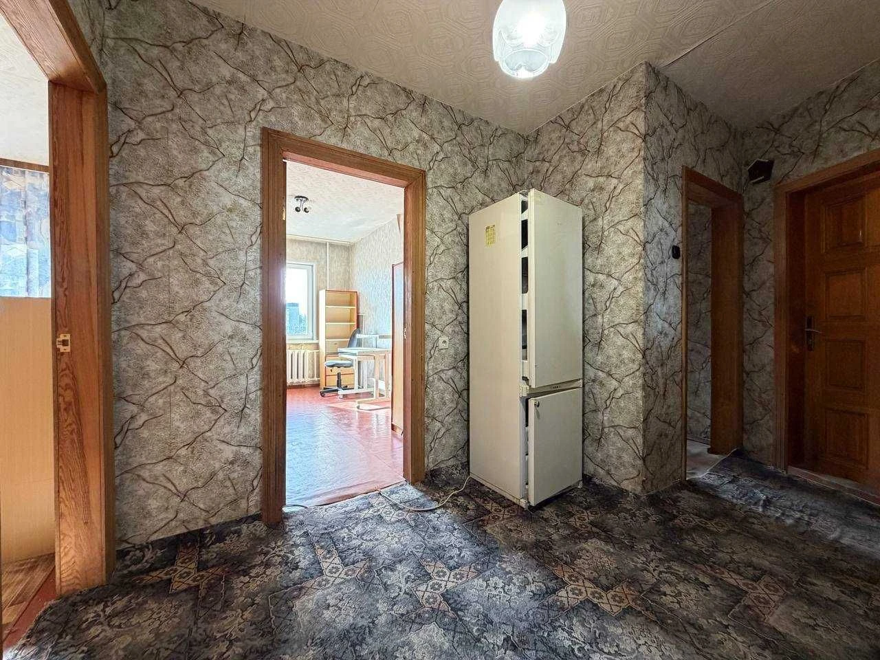 3 room apartment renovated in the city center, address: Soborna Street 107