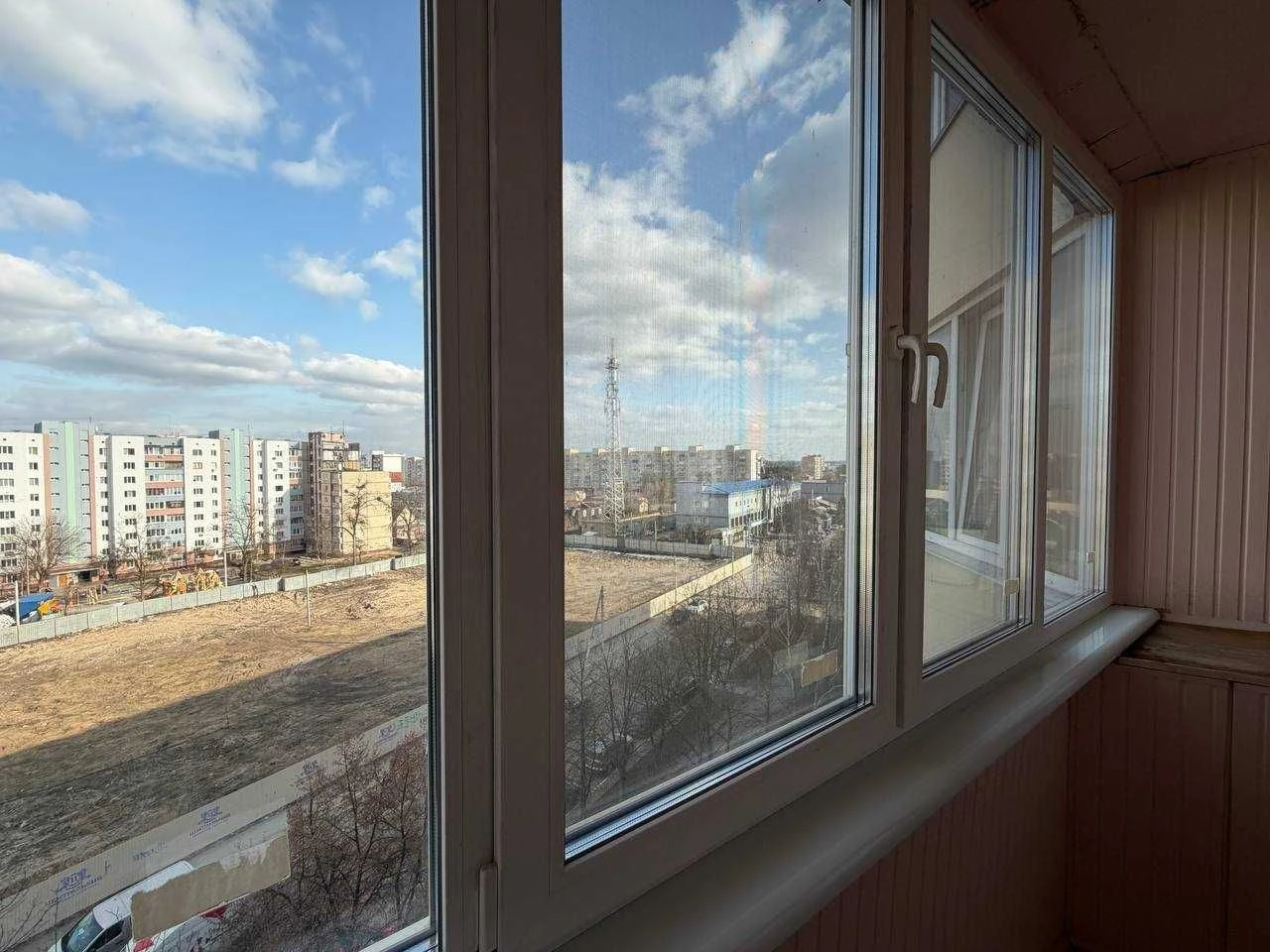 3 room apartment renovated in the city center, address: Soborna Street 107