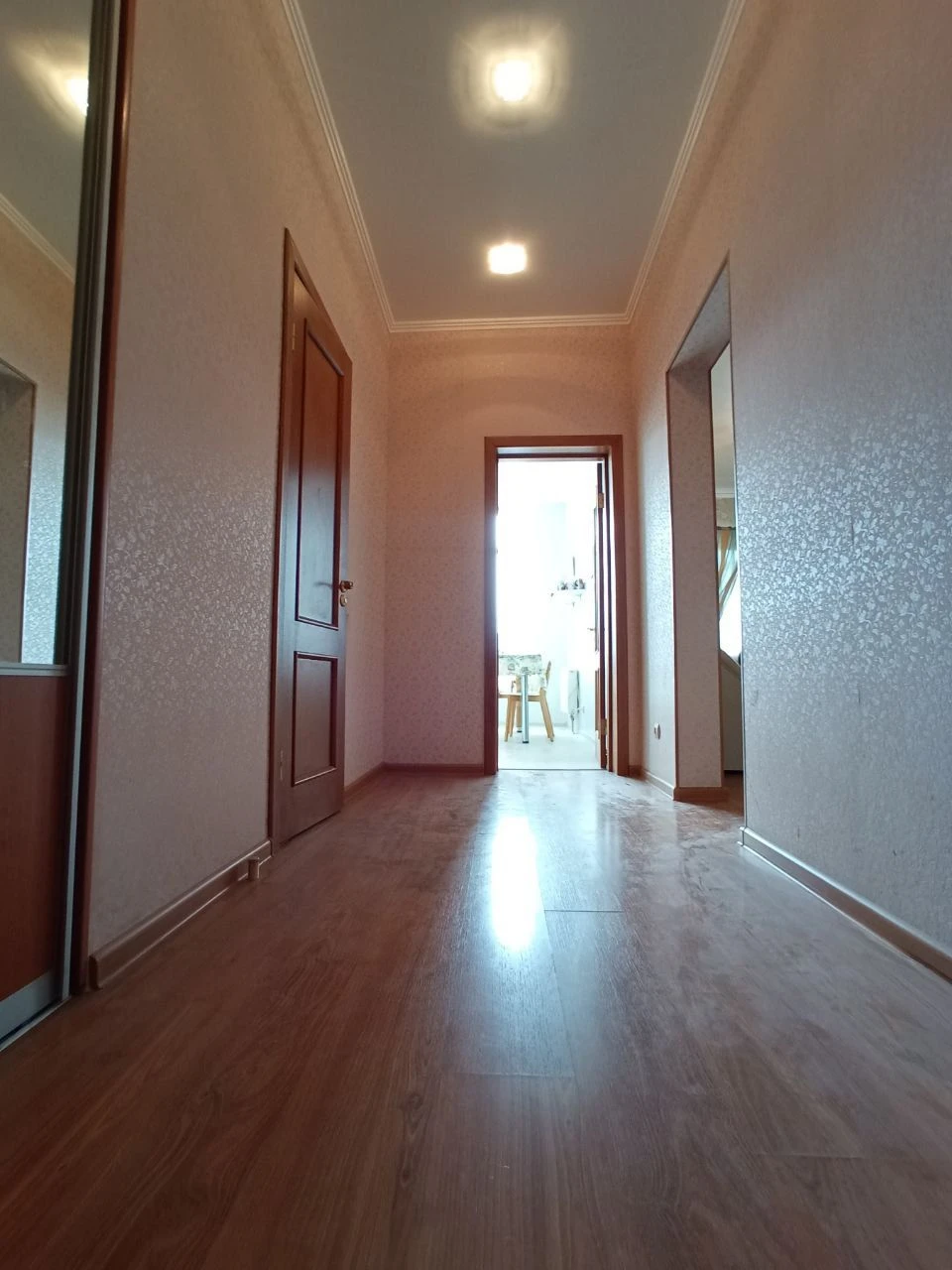 Sale of a 2-story apartment 111 sq.m with parking space in Irpin