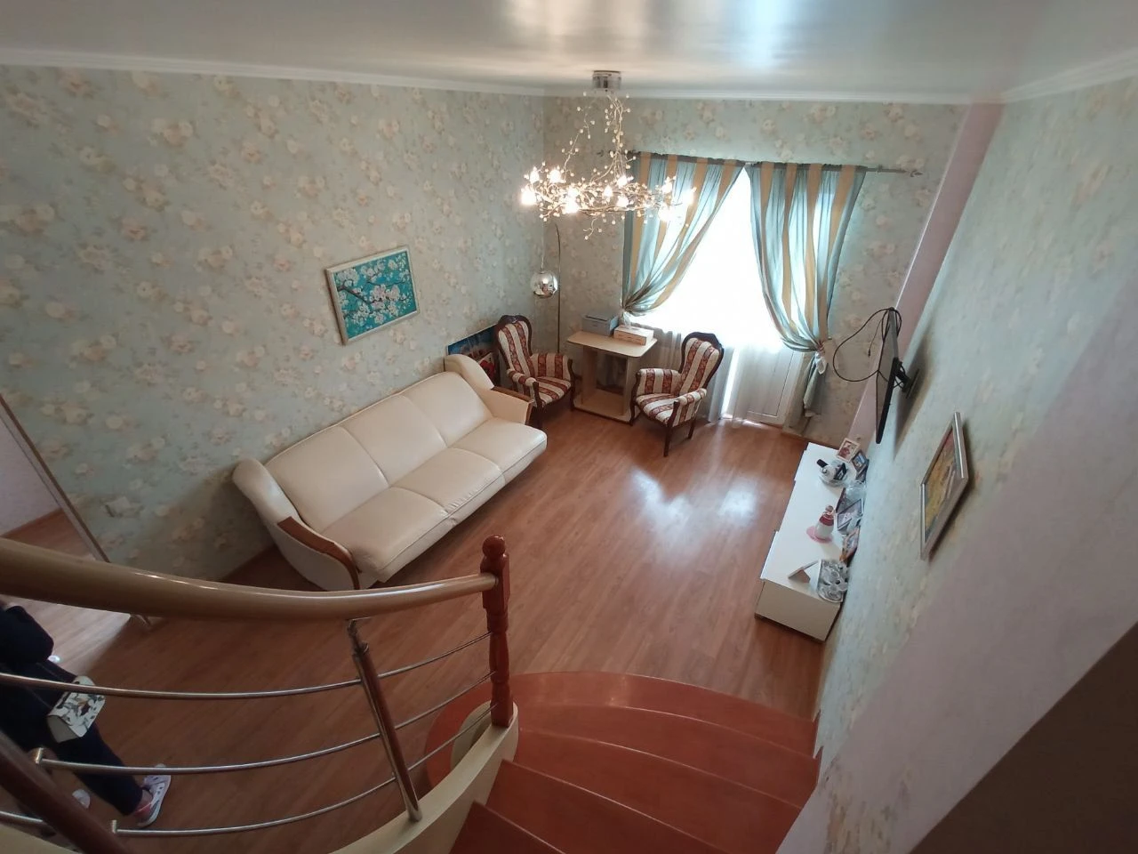 Sale of a 2-story apartment 111 sq.m with parking space in Irpin