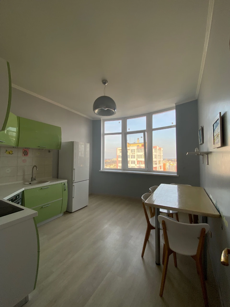 Sale of a 2-story apartment 111 sq.m with parking space in Irpin