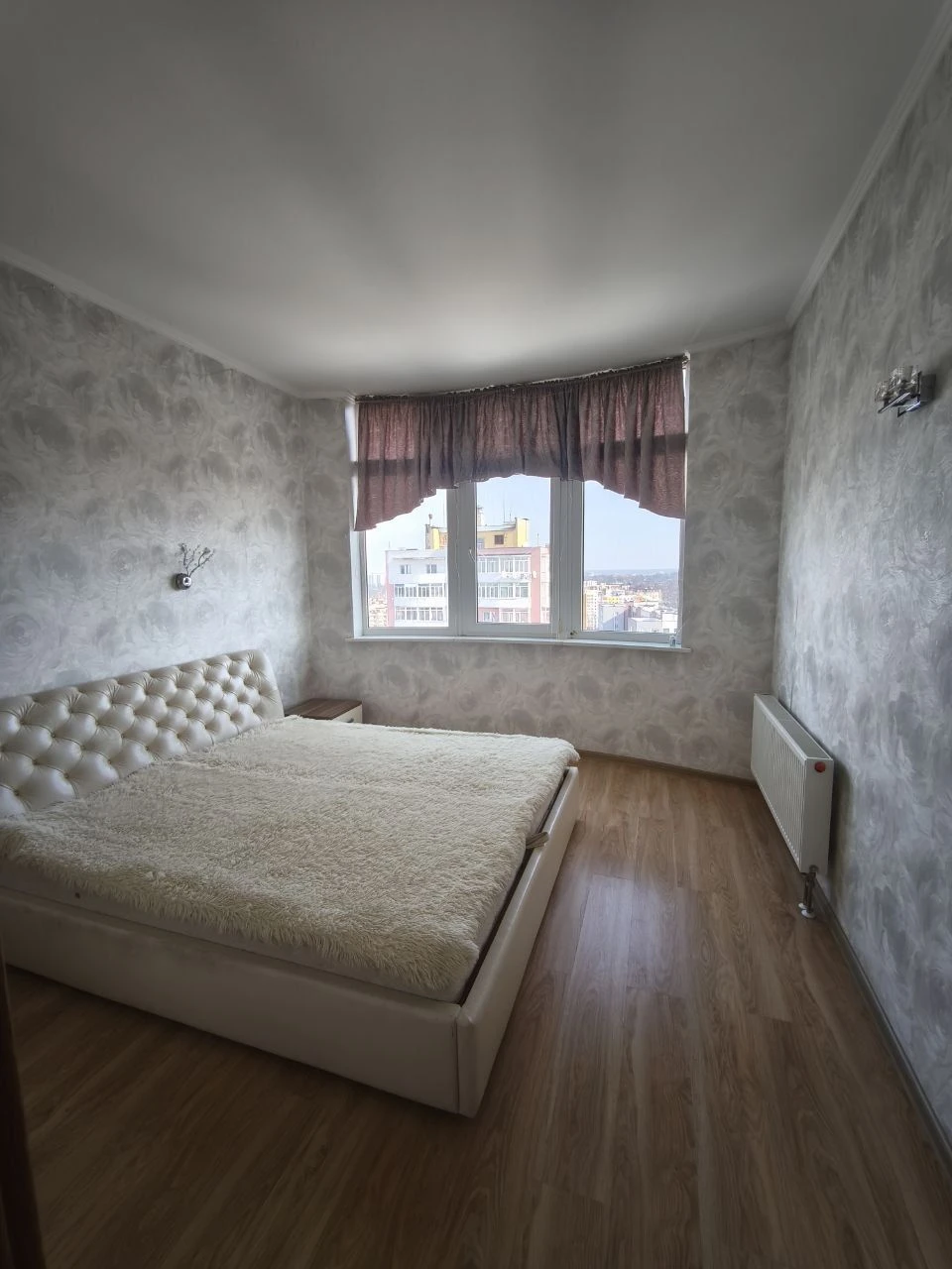 Sale of a 2-story apartment 111 sq.m with parking space in Irpin