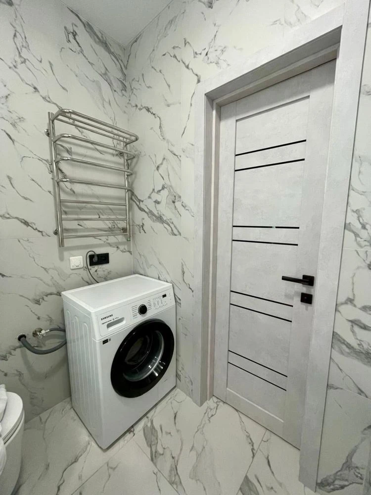 One-bedroom apartment renovated in ЖК Нові Метри Центр! Move in and live!