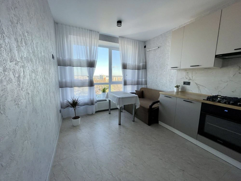 One-bedroom apartment renovated in ЖК Нові Метри Центр! Move in and live!