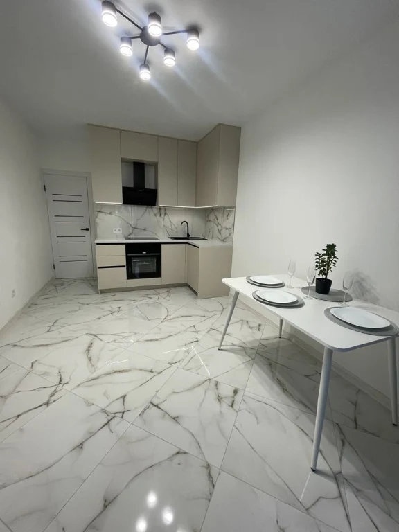 New renovated 2-room apartment in Central Park!