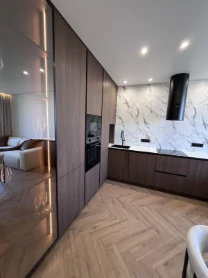 3-кімнатна квартира 79,6 м² з  ремонтом, вид на Центральний
