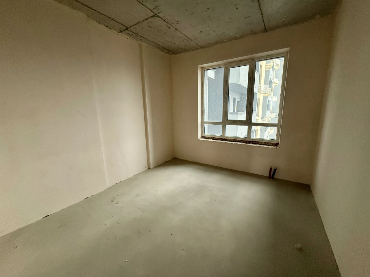 City Center! Sale of a 2-bedroom apartment, Built and in Gaz! No commission