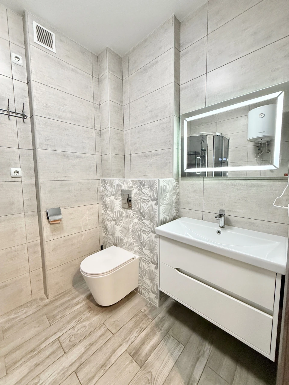 Euro-2 room apartment with renovation and quick move to Kyiv! 2%