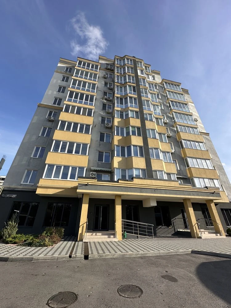 Продажа квартиры с террасой в центре Ирпеня