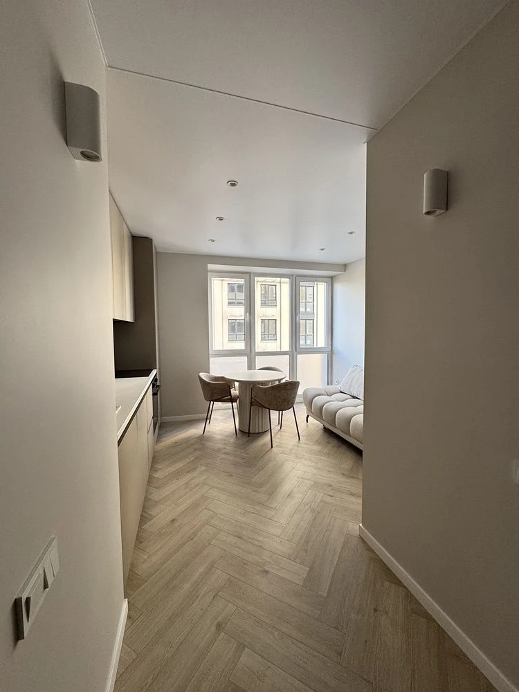 New apartment with designer renovation in the city center! Residential complex