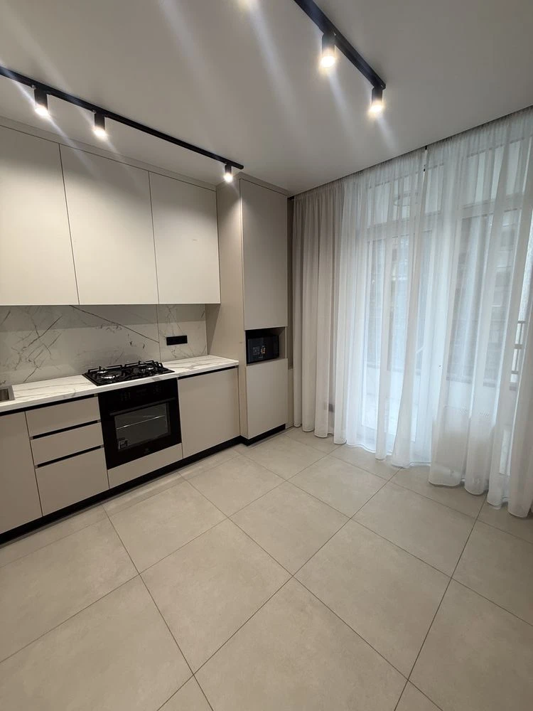 For Sale! Apartment with designer renovation in Synergi City!