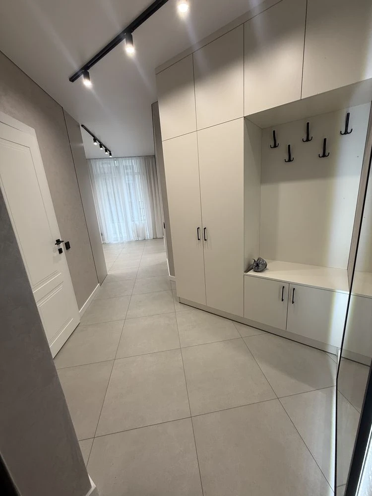 For Sale! Apartment with designer renovation in Synergi City!