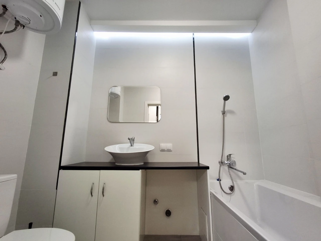 Spacious new 2-bedroom apartment, never lived in
