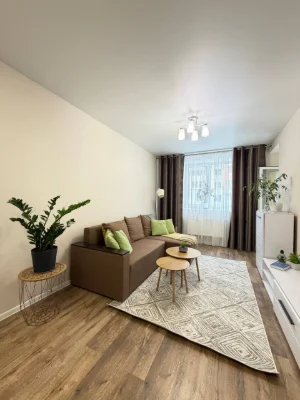 CITY CENTER! 1-bedroom apartment renovated with a balcony! Gas heating.