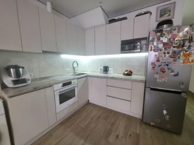 Продам 2к квартиру з ремонтом поруч з Центральним парком
